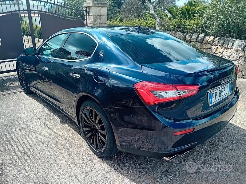 Usata Maserati Ghibli 275 CV (202 kW) 2014 Blu Berlina