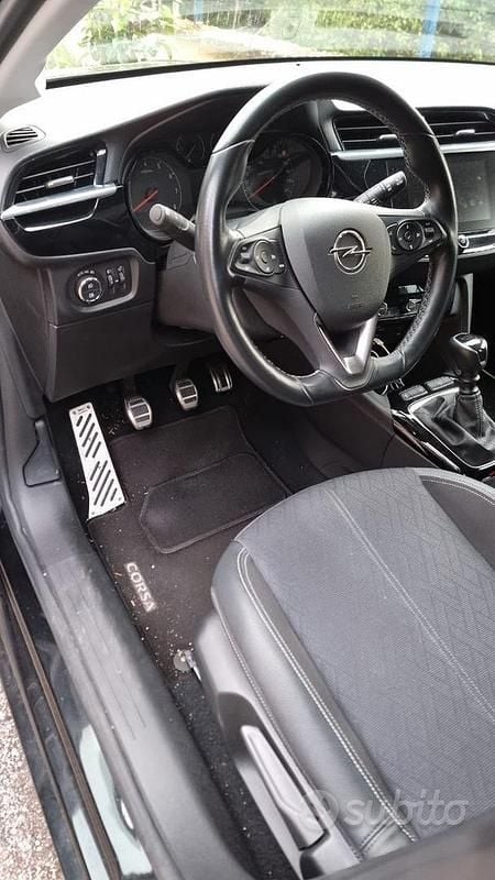 Usata Opel Corsa Elegance 100 CV (73 kW) 2020 Nero Utilitaria