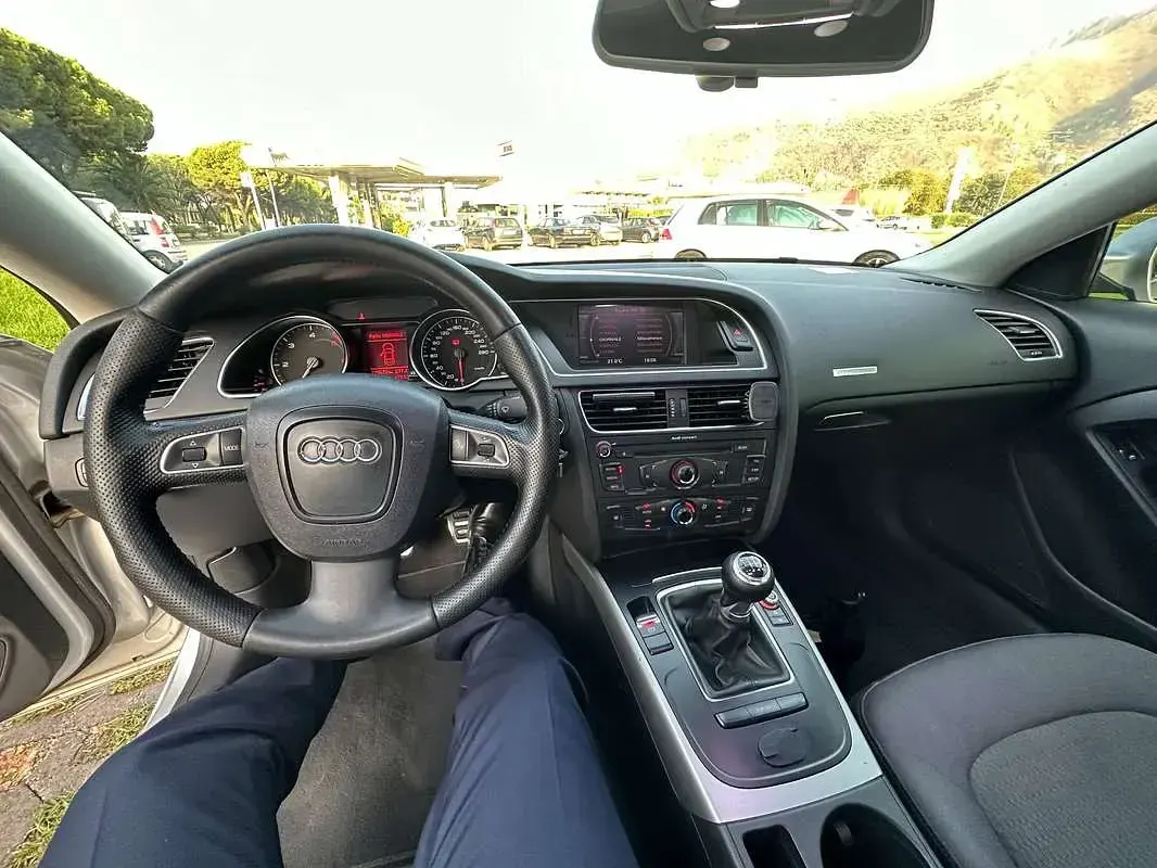 Usata Audi A5 170 CV (125 kW) 2010 Argento Coupé