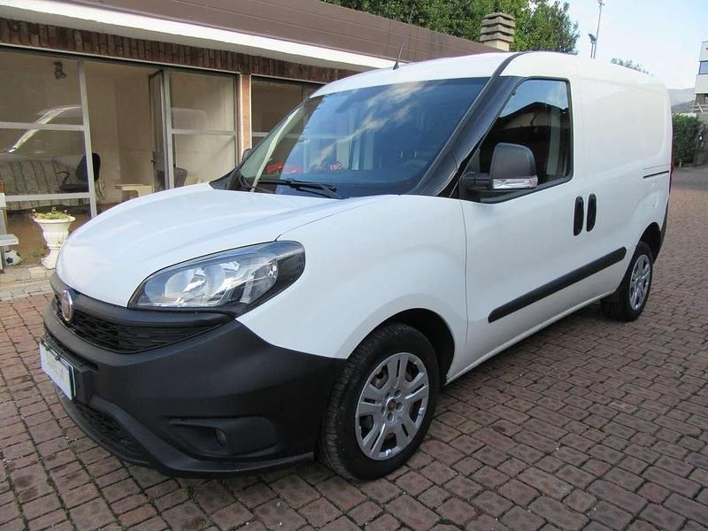 Bianco Usata 2020 Fiat Doblò Monovolume | 8100 € (Super prezzo) - Immagine 1/4