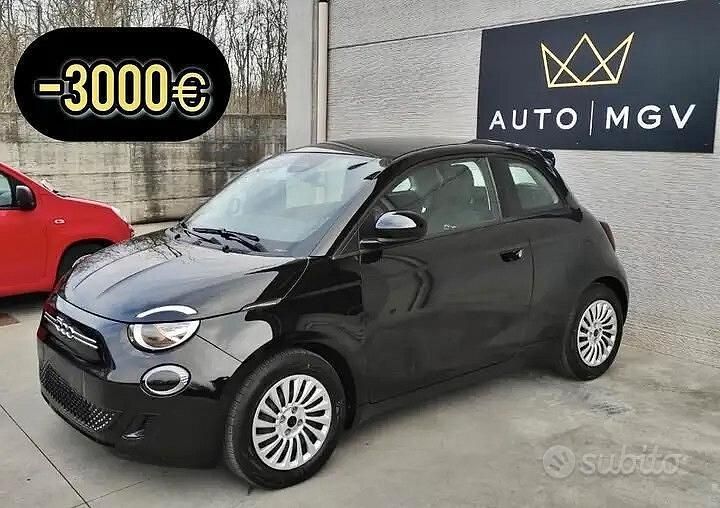 Usata Fiat 500e Action 69 kW (95 CV) 2022 Nero Berlina