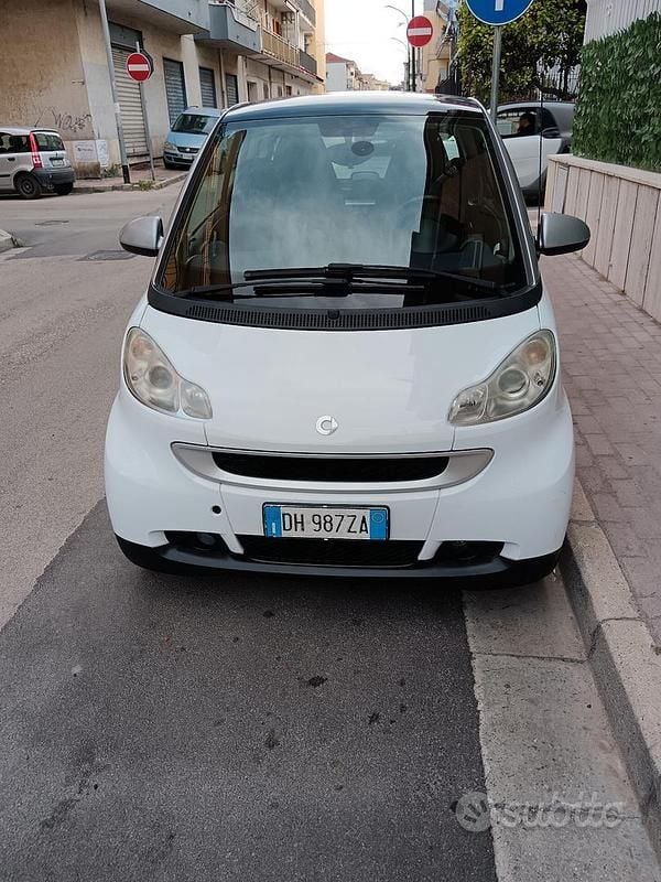 Bianco Usata 2007 Smart ForTwo Coupé Coupé | 3500 € (Buon prezzo) - Immagine 1/4