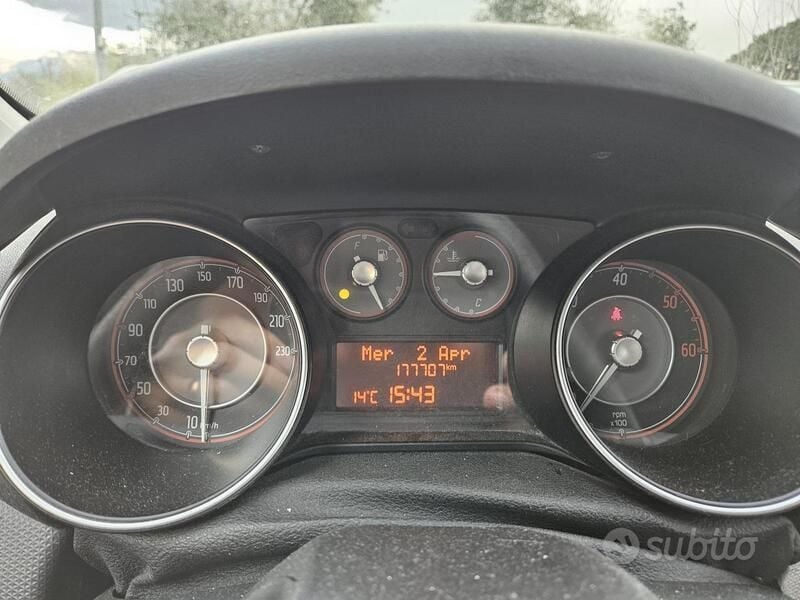 Usata Fiat Punto Street 75 CV (55 kW) 2015 Blu Utilitaria