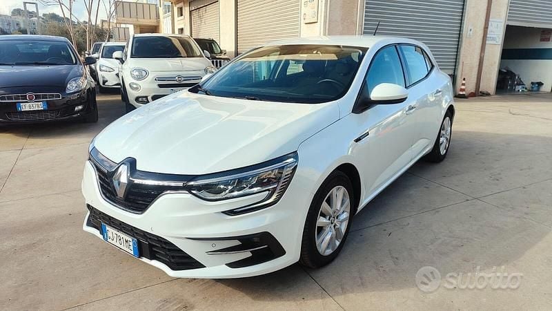 Usata Renault Mégane IV Techno 116 CV (85 kW) 2022 Bianco Berlina