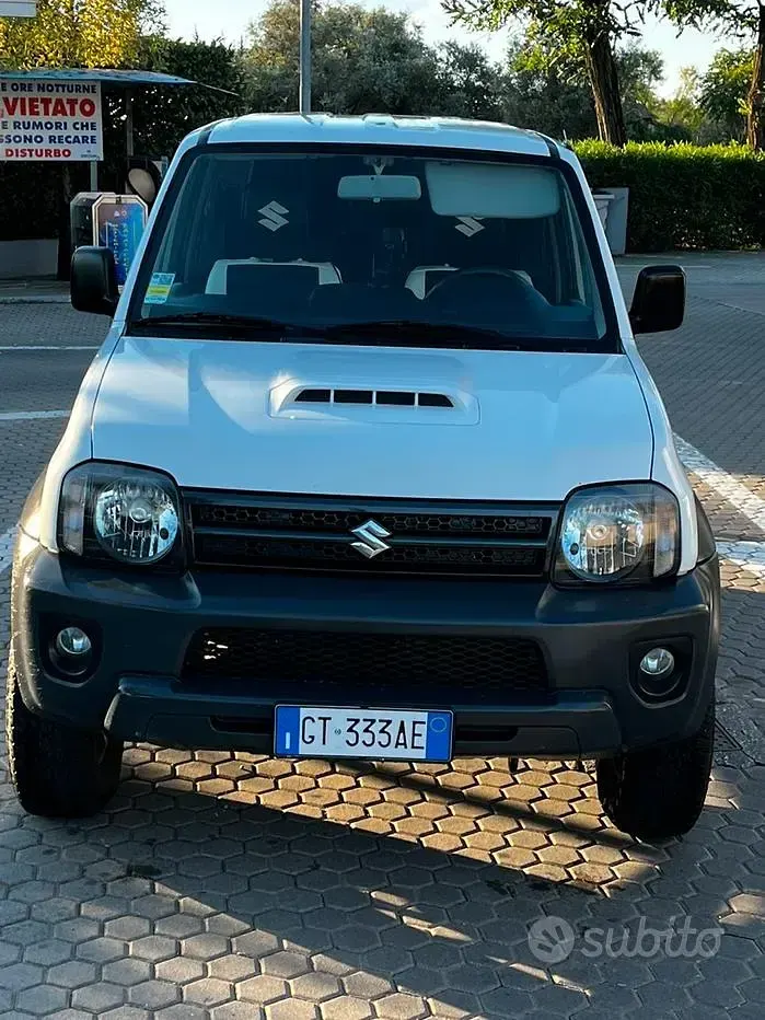 Usata Suzuki Jimny 102 CV (75 kW) 2018 Bianco SUV
