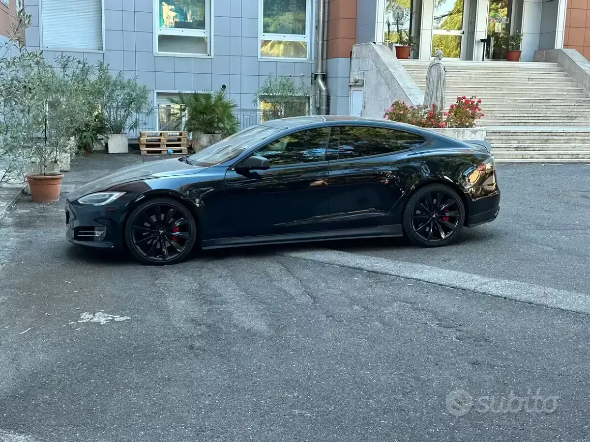 Usata Tesla Model S 158 kW (215 CV) 2018 Utilitaria