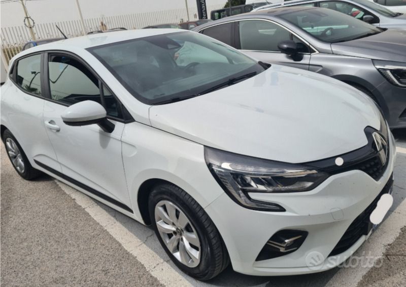 Usata Renault Clio V 101 CV (74 kW) 2020 Bianco Utilitaria