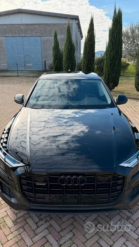Usata Audi Q8 231 CV (169 kW) 2022 Nero SUV