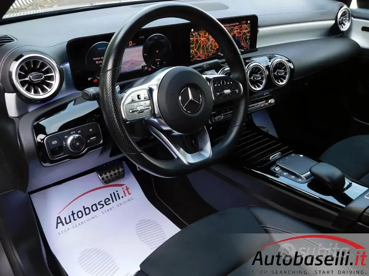 Usata Mercedes A180 Premium 116 CV (85 kW) 2021 Grigio Berlina