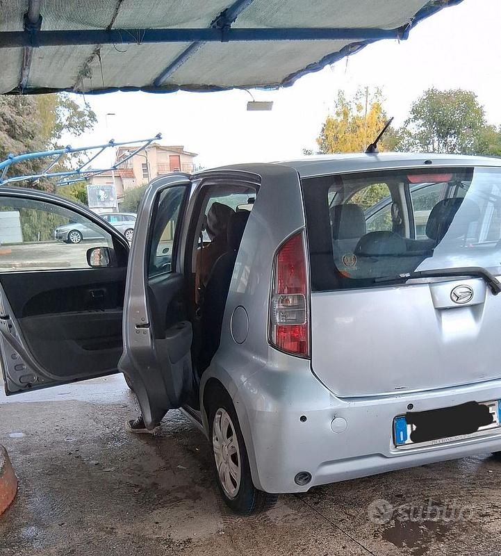 Usata Daihatsu Sirion 2007 Grigio Utilitaria