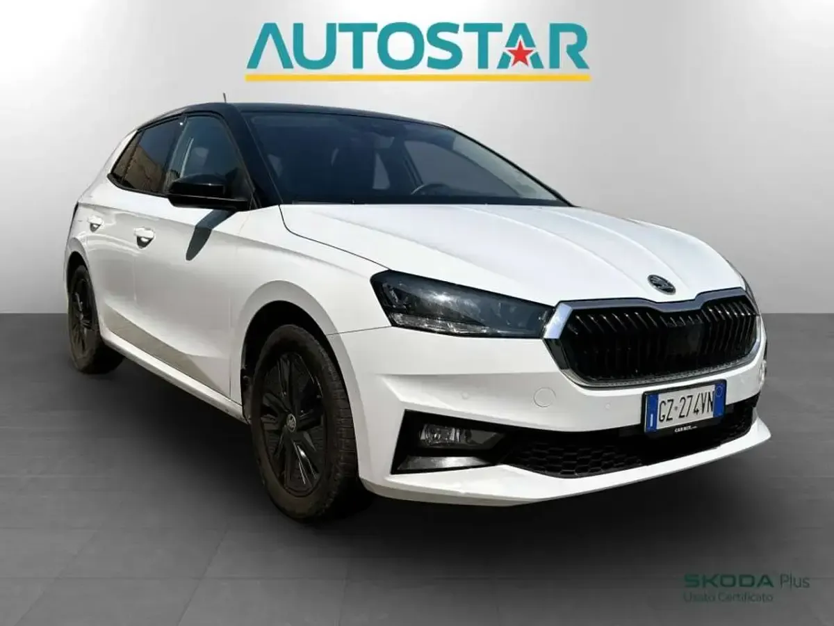 Usata Skoda Fabia 95 CV (69 kW) 2025 Bianco luna metallizzato nero Utilitaria