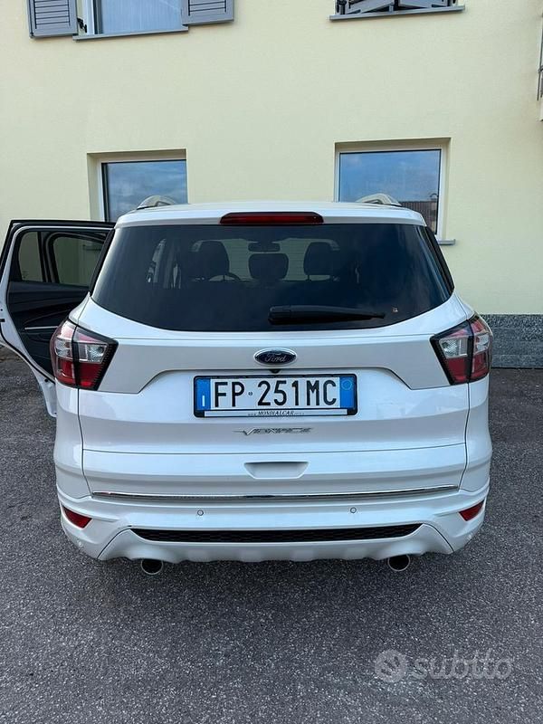 Usata Ford Kuga Vignale 150 CV (110 kW) 2018 Bianco SUV