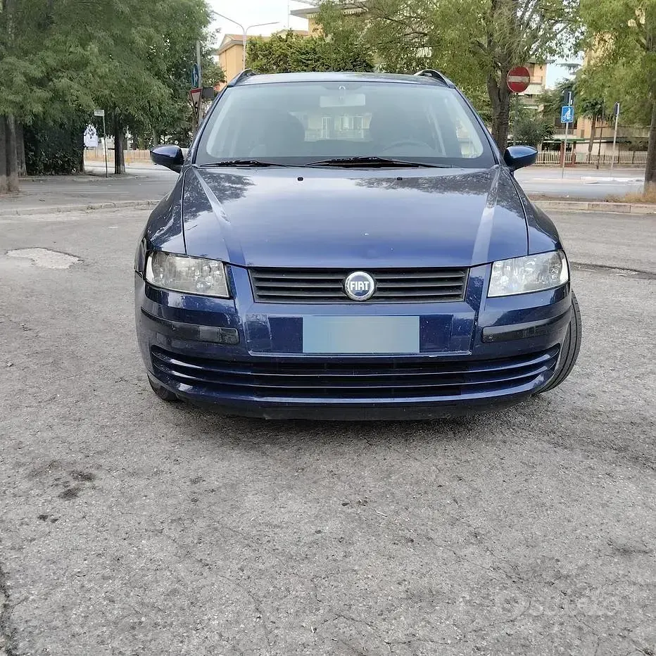 Usata Fiat Stilo 116 CV (85 kW) 2004 Bluazzurro Station wagon