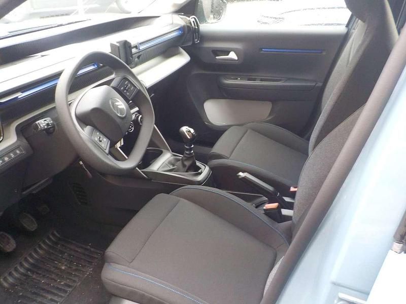 Neu Citroën C3 PureTech 101 PS (74 kW) 2025 Vari colori Kleinwagen