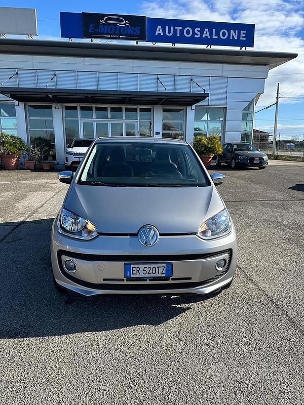 Usata VW up! Highline 68 CV (50 kW) 2013 Grigio Utilitaria