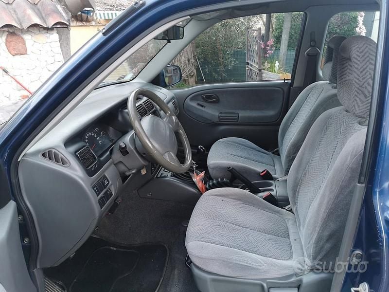 Usata Suzuki Vitara 2002 Blu SUV