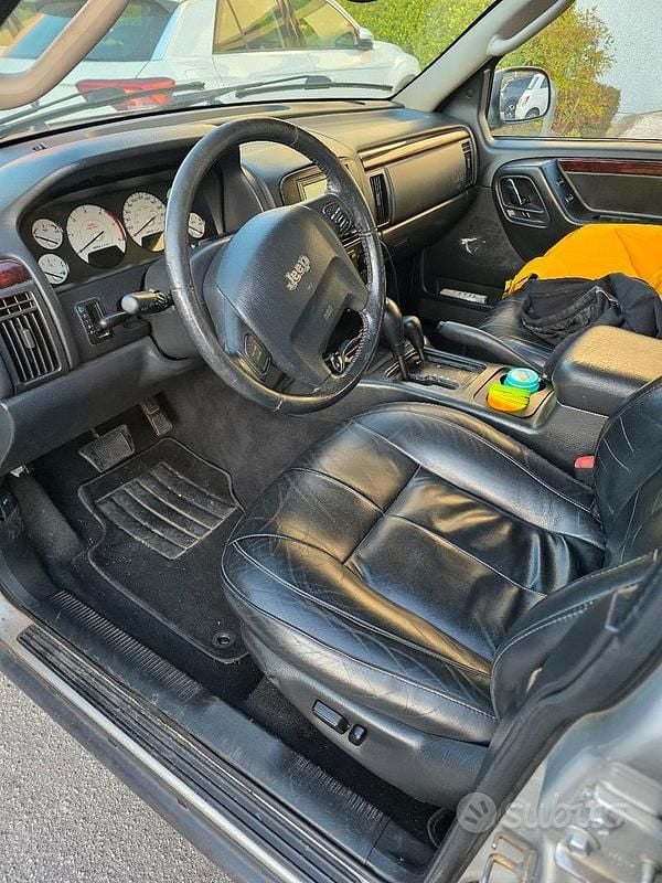 Usata Jeep Cherokee 2003 Grigio SUV