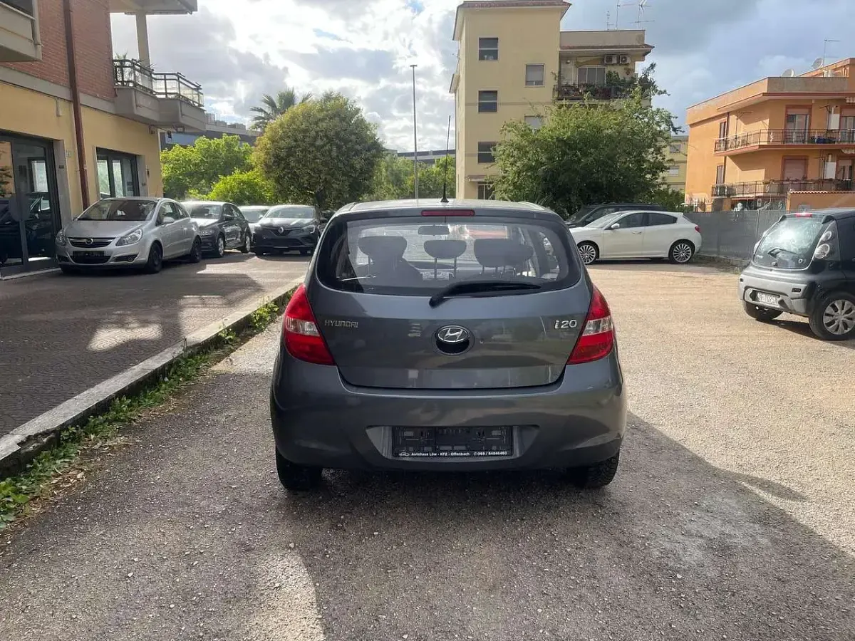 Usata Hyundai i20 77 CV (56 kW) 2010 Grigio Utilitaria