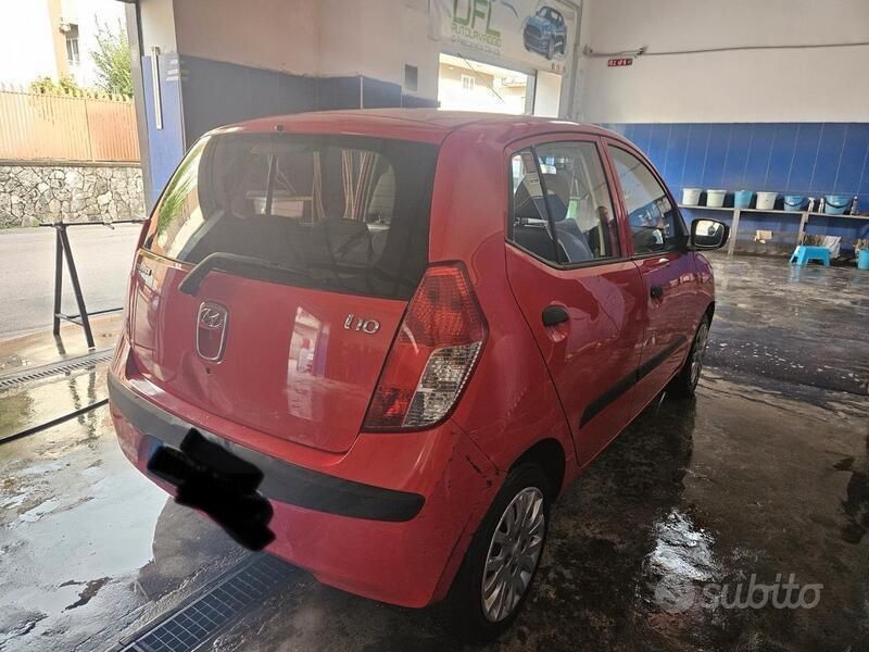 Usata Hyundai i10 66 CV (48 kW) 2010 Rosso Utilitaria