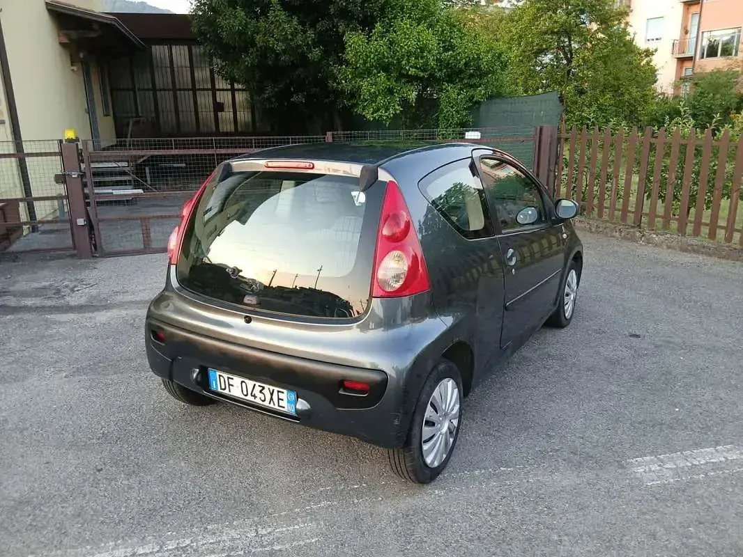 Usata Peugeot 107 Urban Move 68 CV (50 kW) 2008 Nero Utilitaria