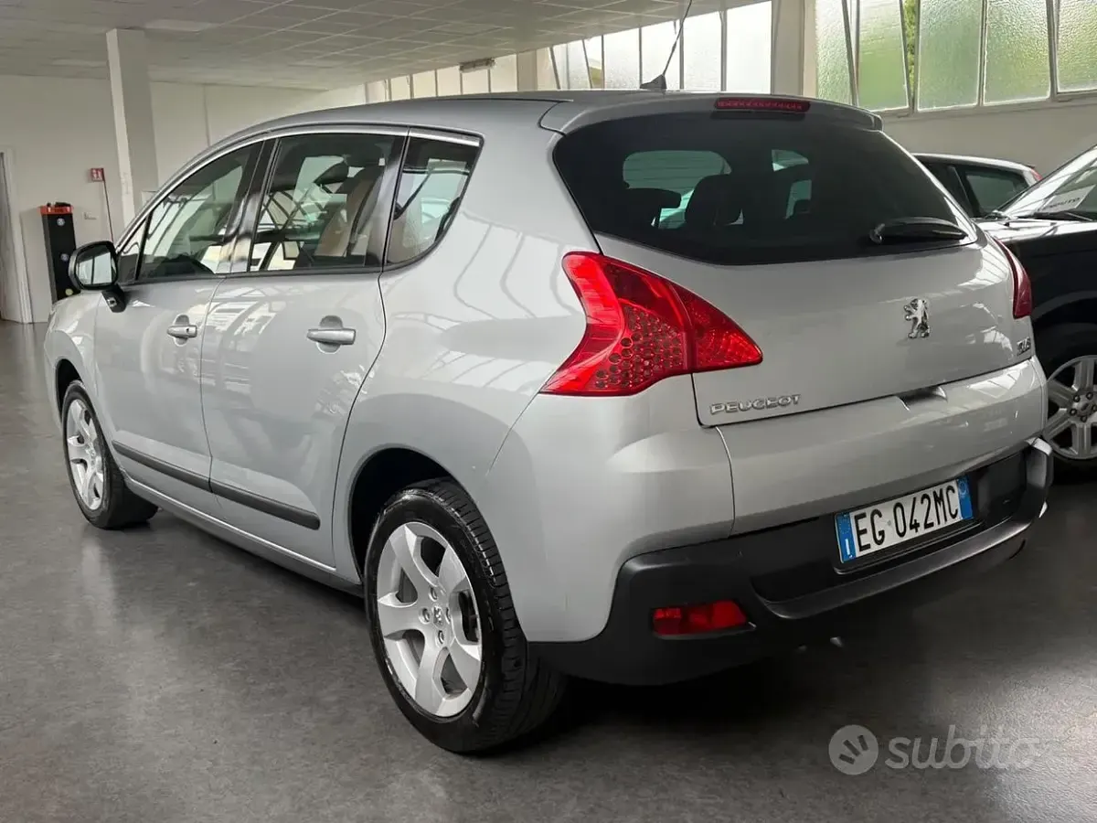 Usata Peugeot 3008 112 CV (82 kW) 2011 Grigio Station wagon
