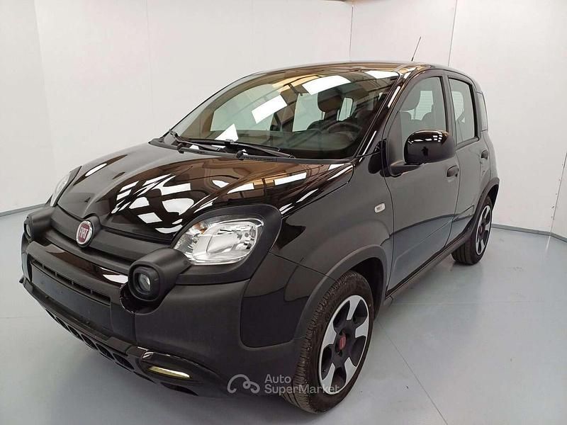 Usata Fiat Panda Cross Cross 69 CV (50 kW) 2023 Nero Utilitaria