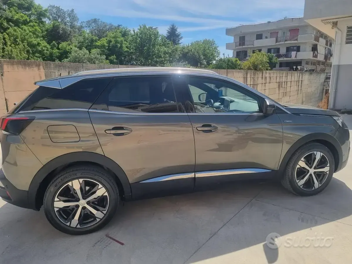 Usata Peugeot 3008 120 CV (88 kW) 2018 Grigio SUV