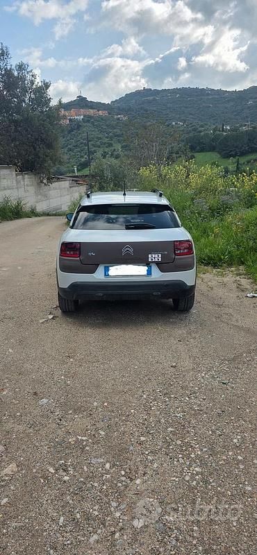 Usado Citroën C4 100 CV (73 kW) 2015 Blanco SUV
