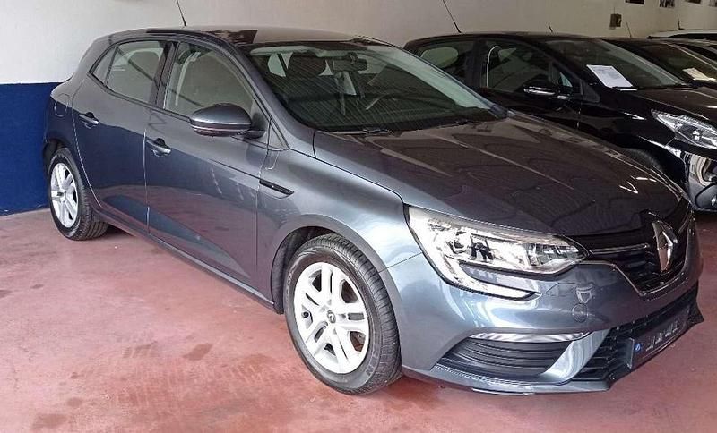 Usata Renault Mégane IV Life 116 CV (85 kW) 2019 Grigio Berlina