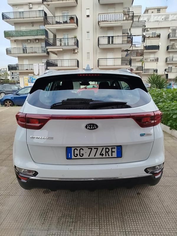 Usata Kia Sportage Style 135 CV (99 kW) 2021 Bianco SUV