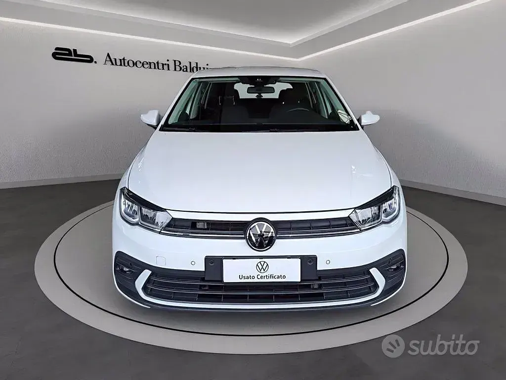 Begagnad VW Polo Life 95 HK (69 kW) 2024 Vit Halvkombi
