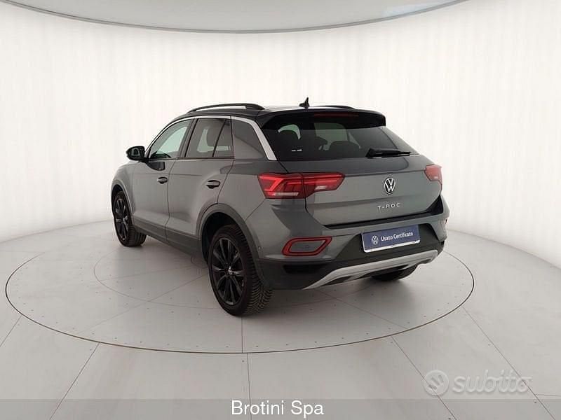 Usata VW T-Roc Sport 116 CV (85 kW) 2024 Grigio SUV