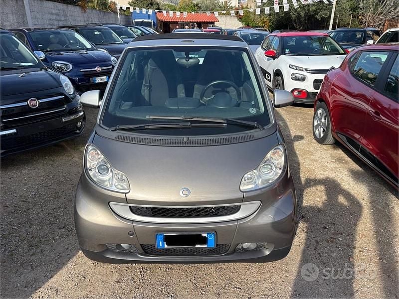 Grigio Usata 2010 Smart ForTwo Cabrio Passion Cabrio | 5999 € (Buon prezzo) - Immagine 1/4