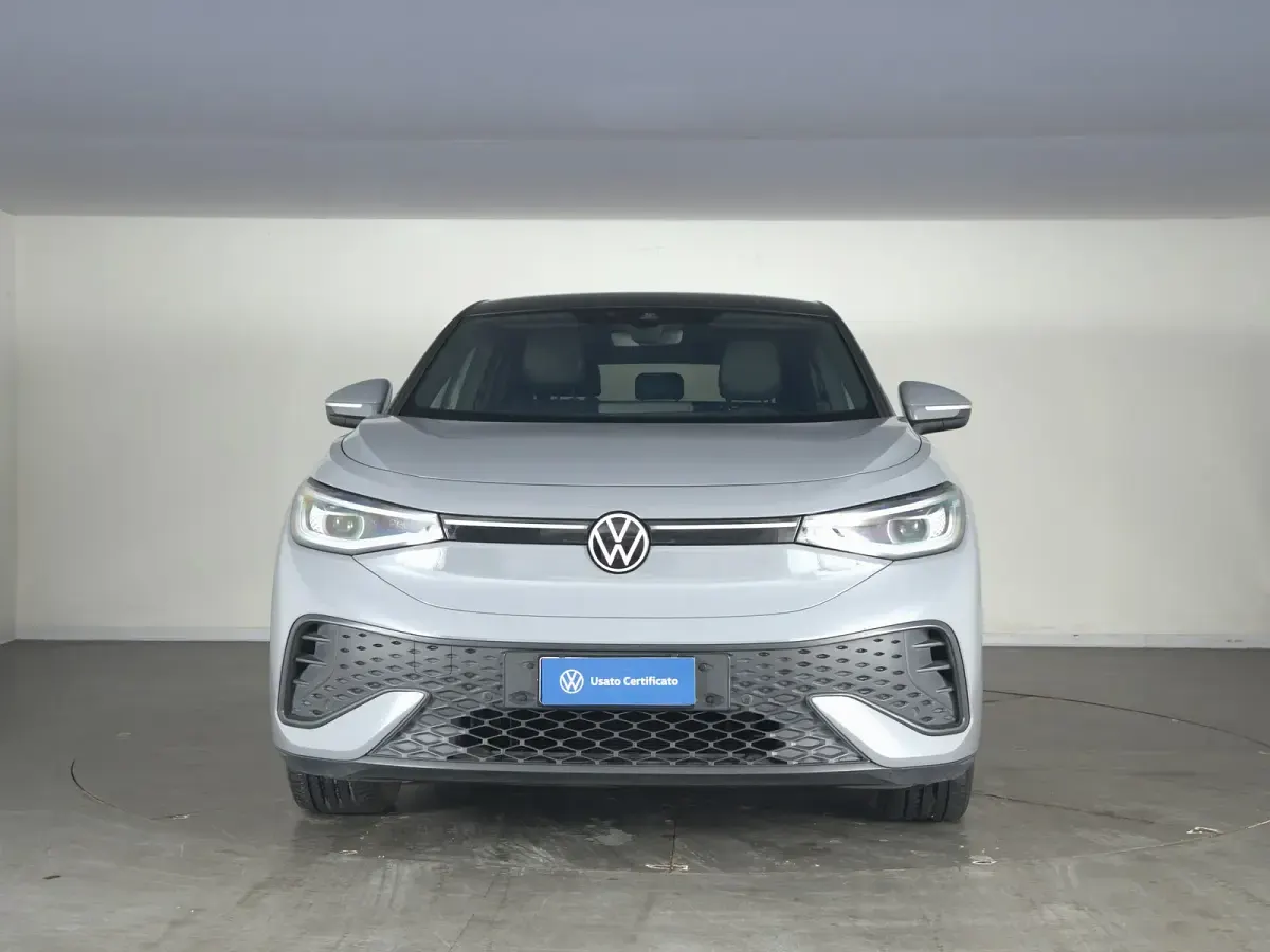 Usata VW ID.5 Pro Performance 150 kW (204 CV) 2023 Moonstone grey nero SUV