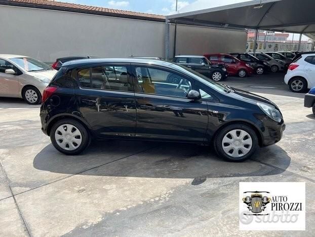 Usata Opel Corsa 75 CV (55 kW) 2014 Nero Utilitaria