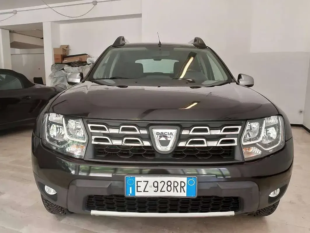 Usata Dacia Duster Prestige 109 CV (80 kW) 2015 Nero SUV