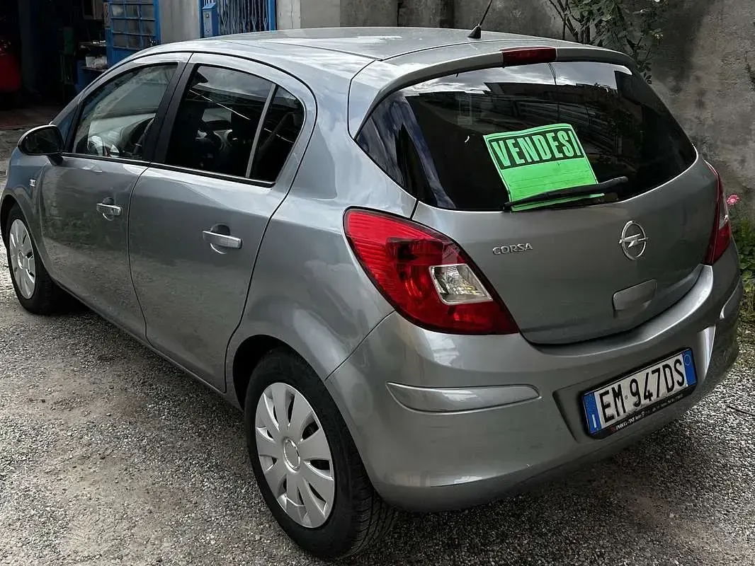 Usata Opel Corsa 86 CV (63 kW) 2014 Grigio Utilitaria