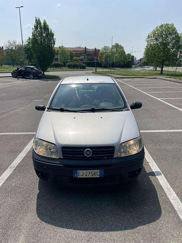 Usata Fiat Punto Active 60 CV (44 kW) 2010 Utilitaria