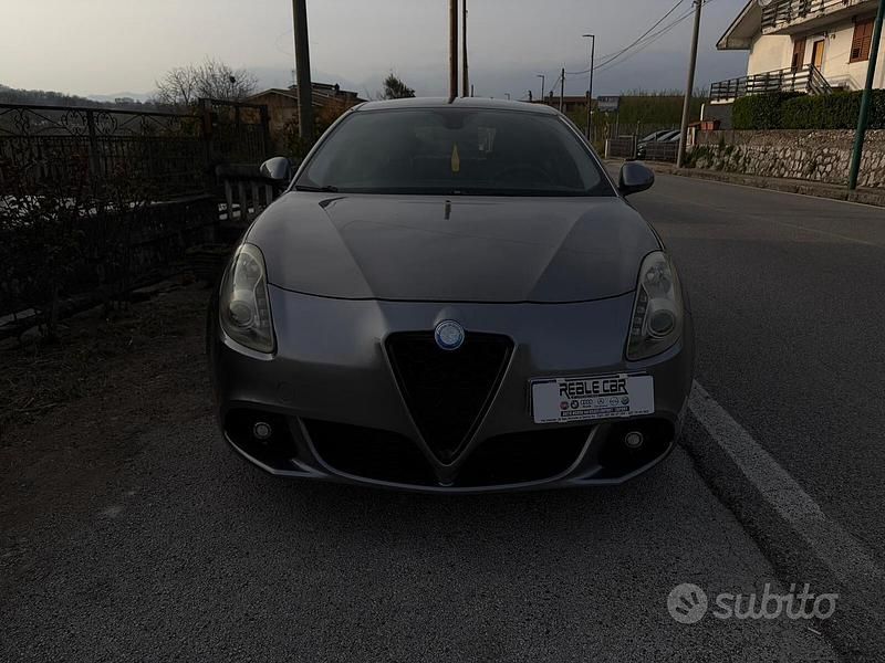 Usata Alfa Romeo Giulietta Distinctive 120 CV (88 kW) 2013 Utilitaria