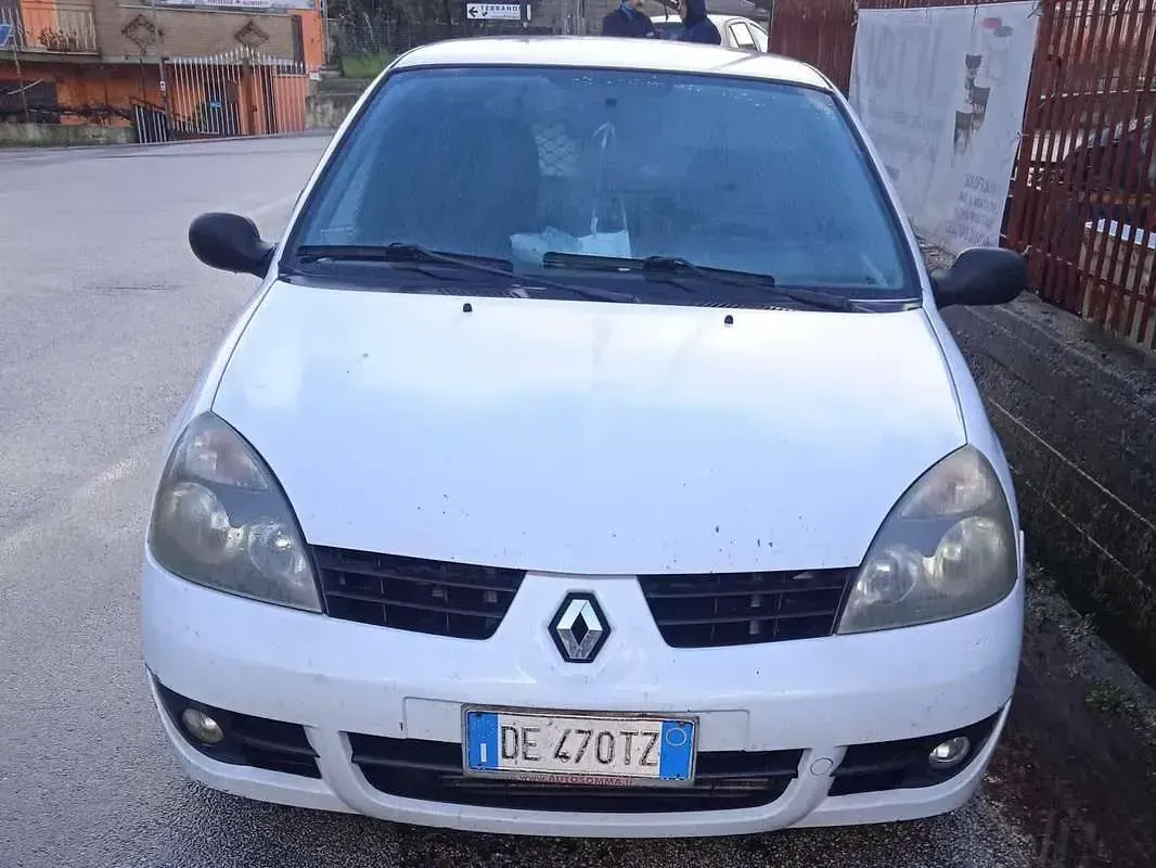 Usata Renault Clio II 65 CV (47 kW) 2004 Berlina