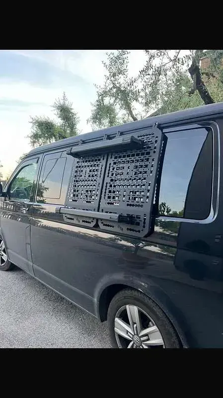 Usata VW California Beach 140 CV (102 kW) 2011 Nero Furgone