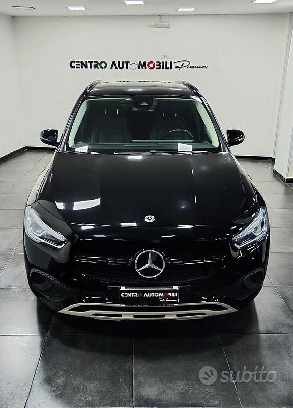 Usata Mercedes GLA180 116 CV (85 kW) 2022 Nero SUV