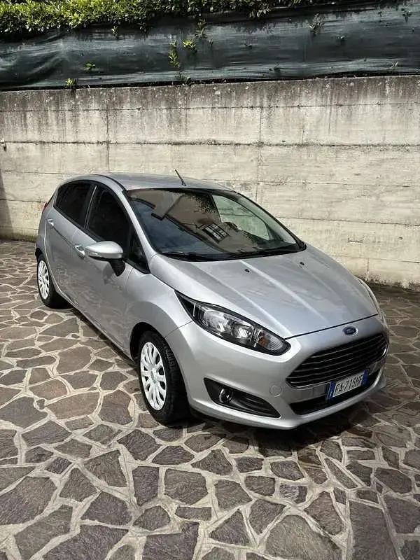 Usata Ford Fiesta 75 CV (55 kW) 2015 Utilitaria