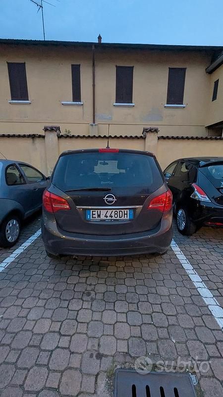 Usata Opel Meriva Cosmo 120 CV (88 kW) 2014 Grigio Monovolume