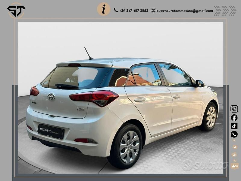 Usata Hyundai i20 Classic 74 CV (54 kW) 2017 Bianco Berlina