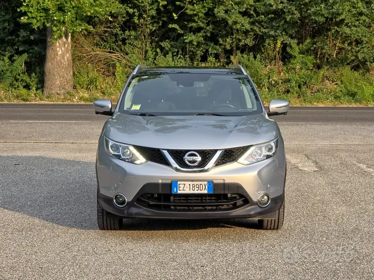 Usata Nissan Qashqai Tekna 110 CV (80 kW) 2015 Grigio SUV