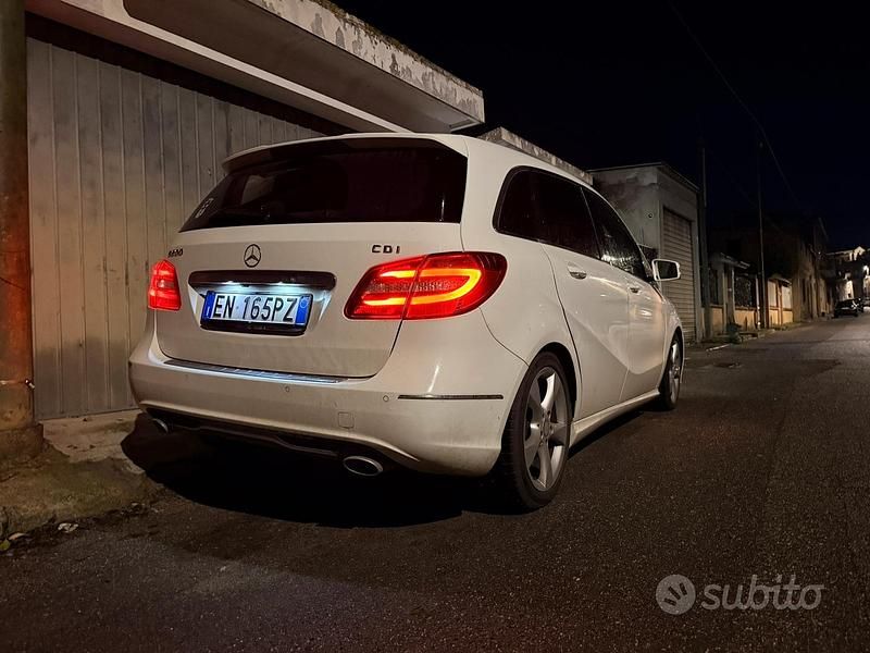 Usata Mercedes B200 136 CV (100 kW) 2012 Monovolume