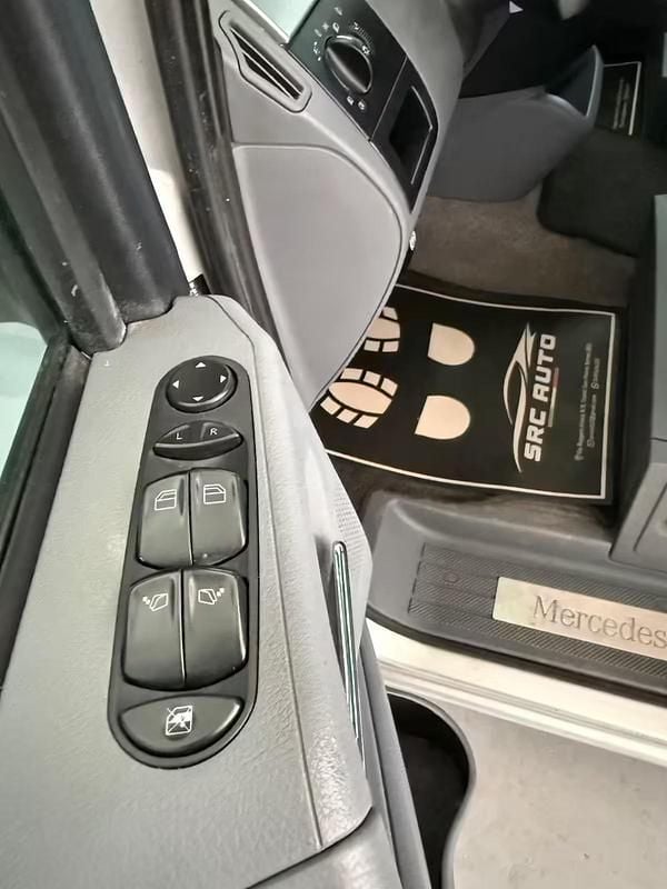 Usata Mercedes Viano 149 CV (109 kW) 2006 Grigio Monovolume