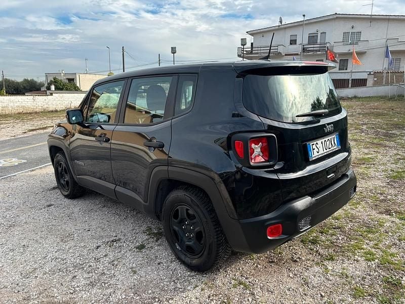 Usata Jeep Renegade Longitude 120 CV (88 kW) 2018 Nero SUV