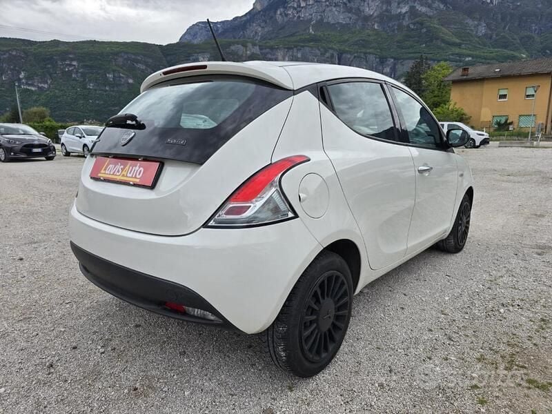 Usata Lancia Ypsilon S 69 CV (50 kW) 2022 Beige Utilitaria